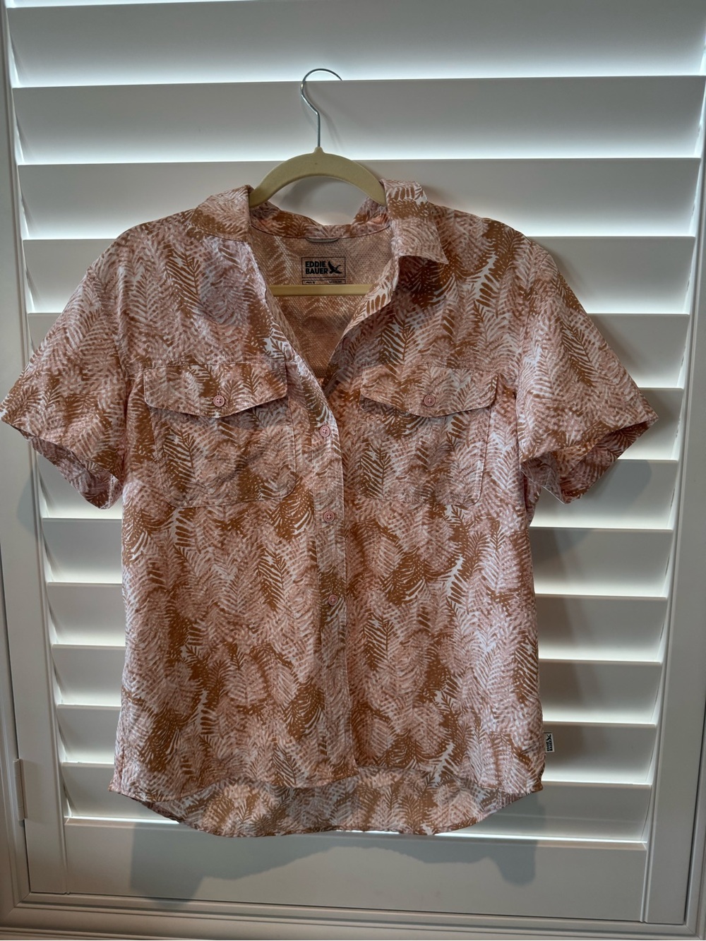 Eddie Bauer Short-Sleeve Button-Down Top in Multicolor Leaf Print